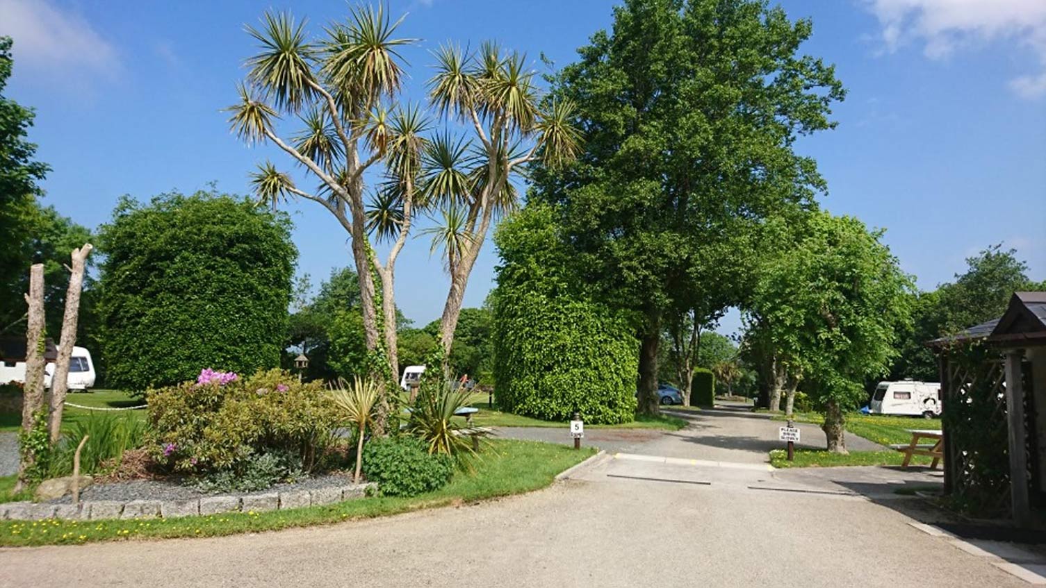 Wayfarers Caravan Park | Tranquil Parks